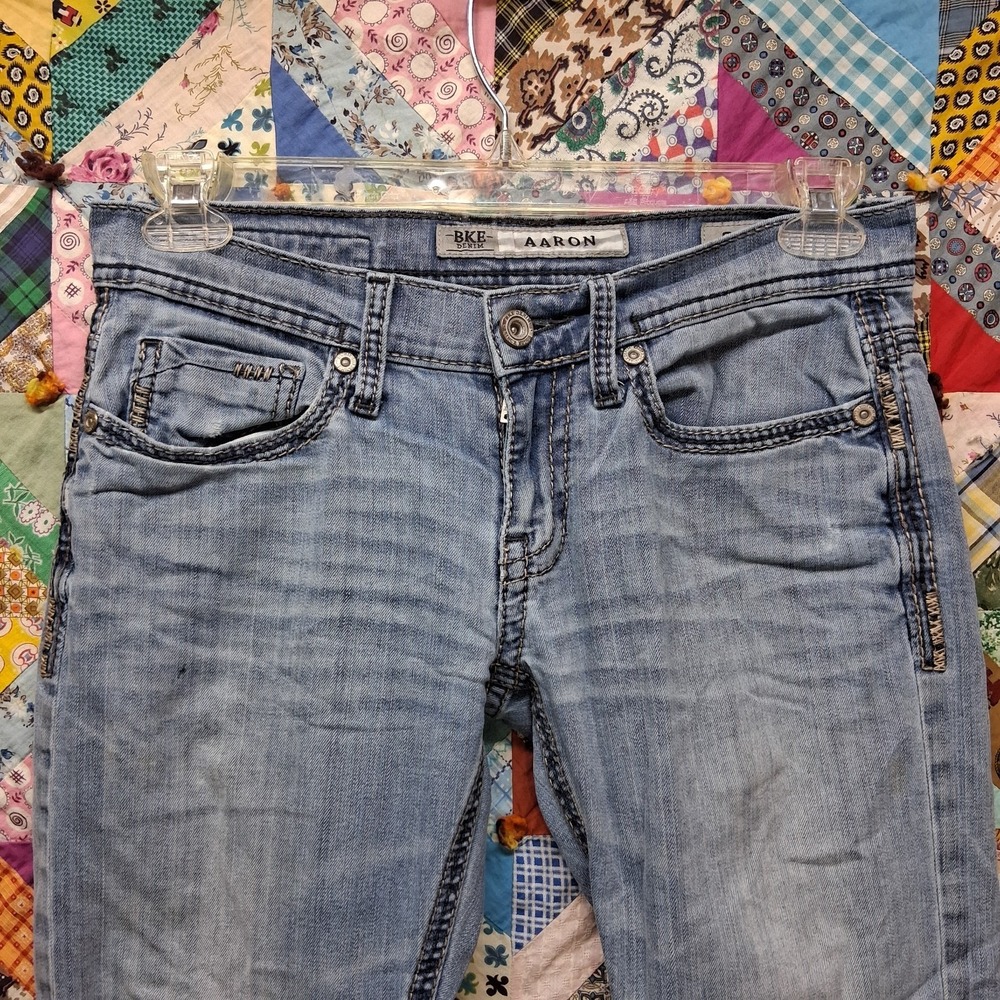 BKE Aaron Jeans Mens 28R Light Wash Straight Leg Denim Thick Stitch Buckle Blue